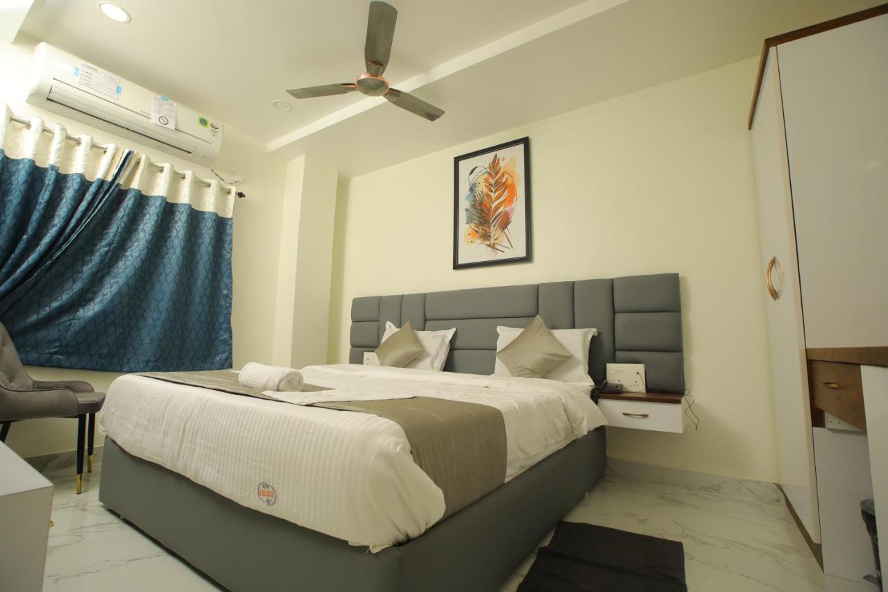 Отель Radha Rani Residency Khammam Экстерьер фото